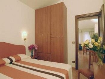 Hotel San Pietro La Corte 3*