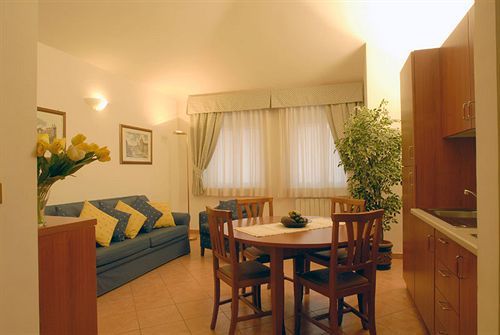 Hotel San Pietro La Corte 3*
