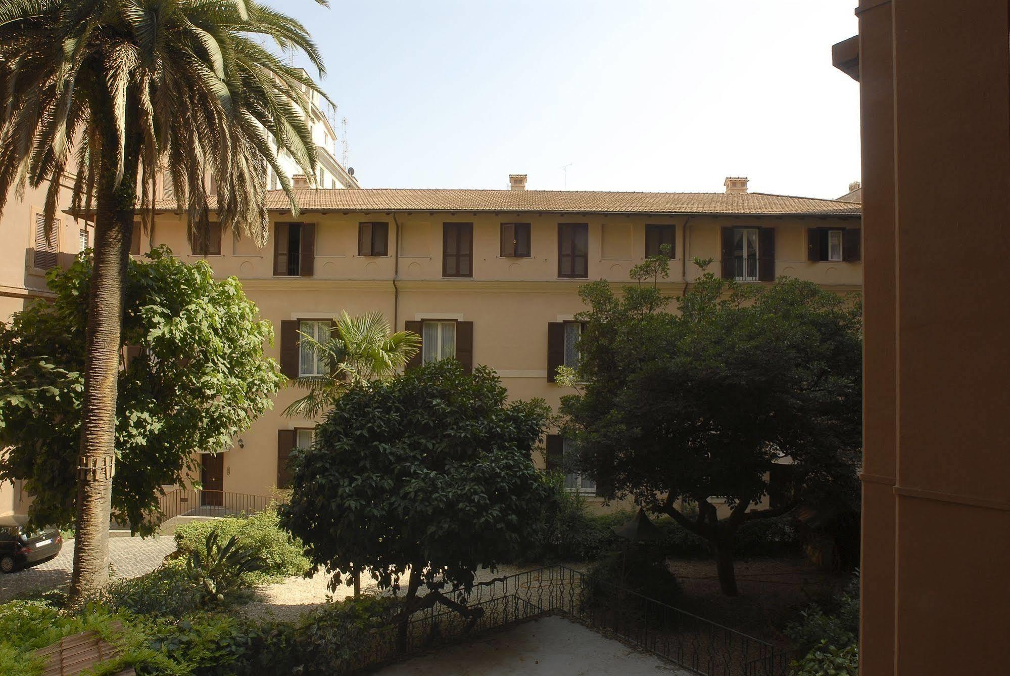 San Pietro La Corte Hotel 3*